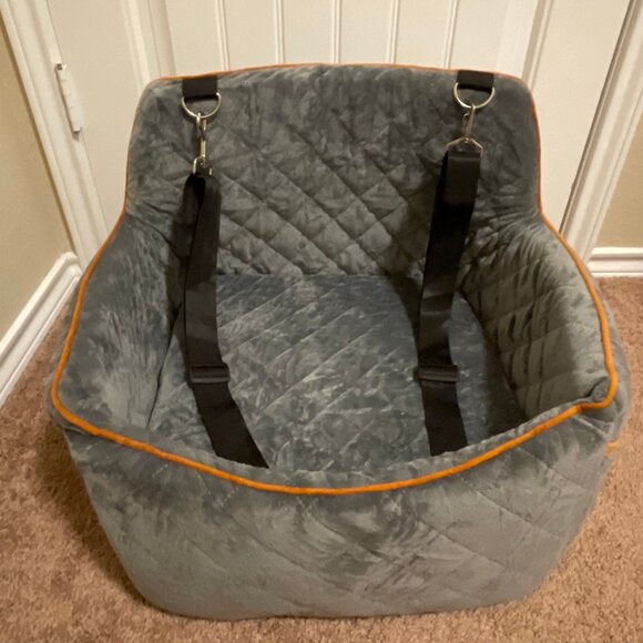 Dog Car Seat New without tags - Picture 1 of 5